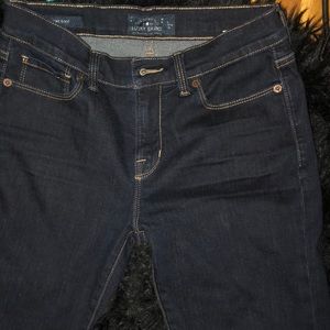 Lucky Jeans